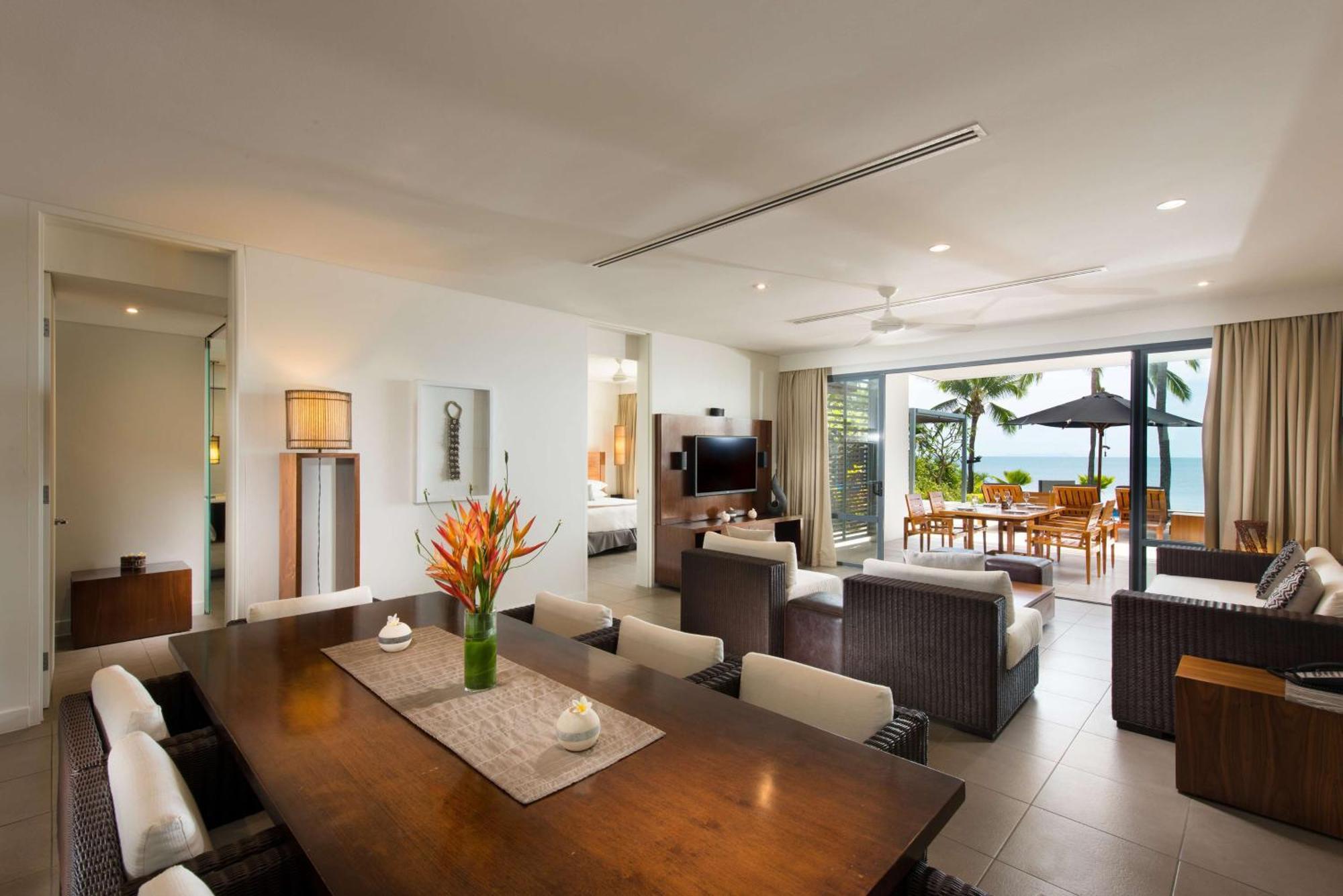 Deluxe Three-Bedroom Beach Front