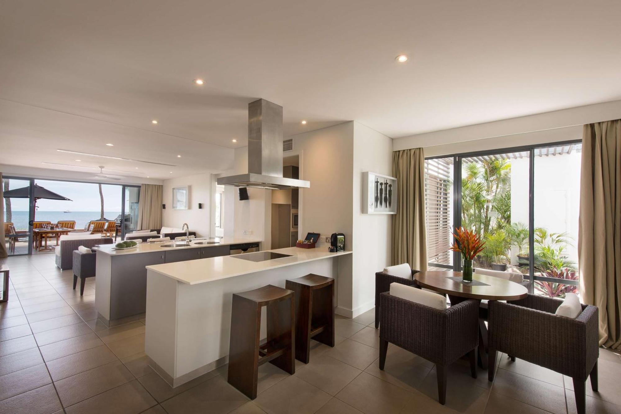 Deluxe Three-Bedroom Beach Front